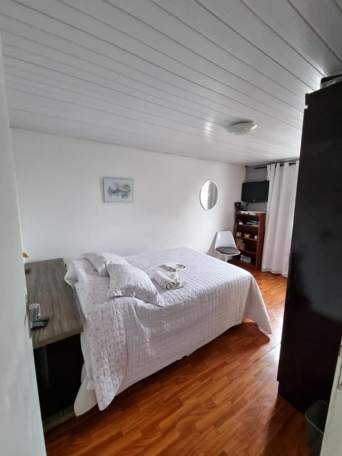 Casa Klos - Quartos Amplos Curitiba Pokoj fotografie